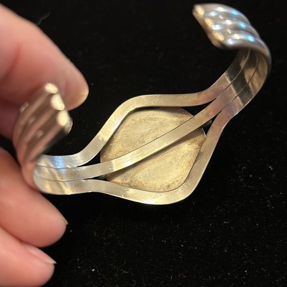 Sterling silver and Baltic amber cuff - Picture 3 of 13